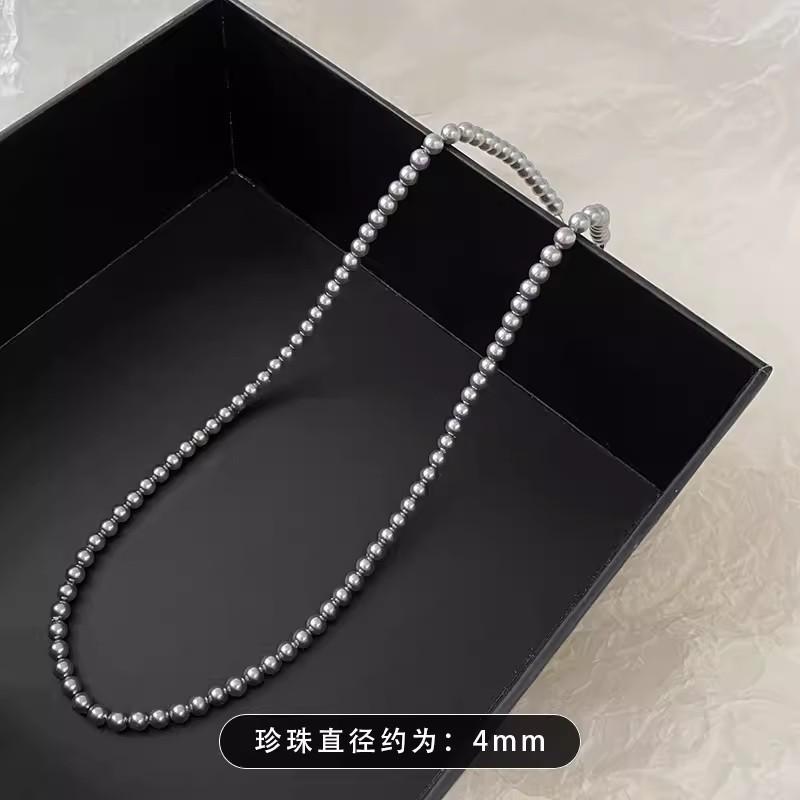 Premium sense is really much hemp gray pearl necklace retro light luxury 2025 new popular sweater chain neck chain accessories women