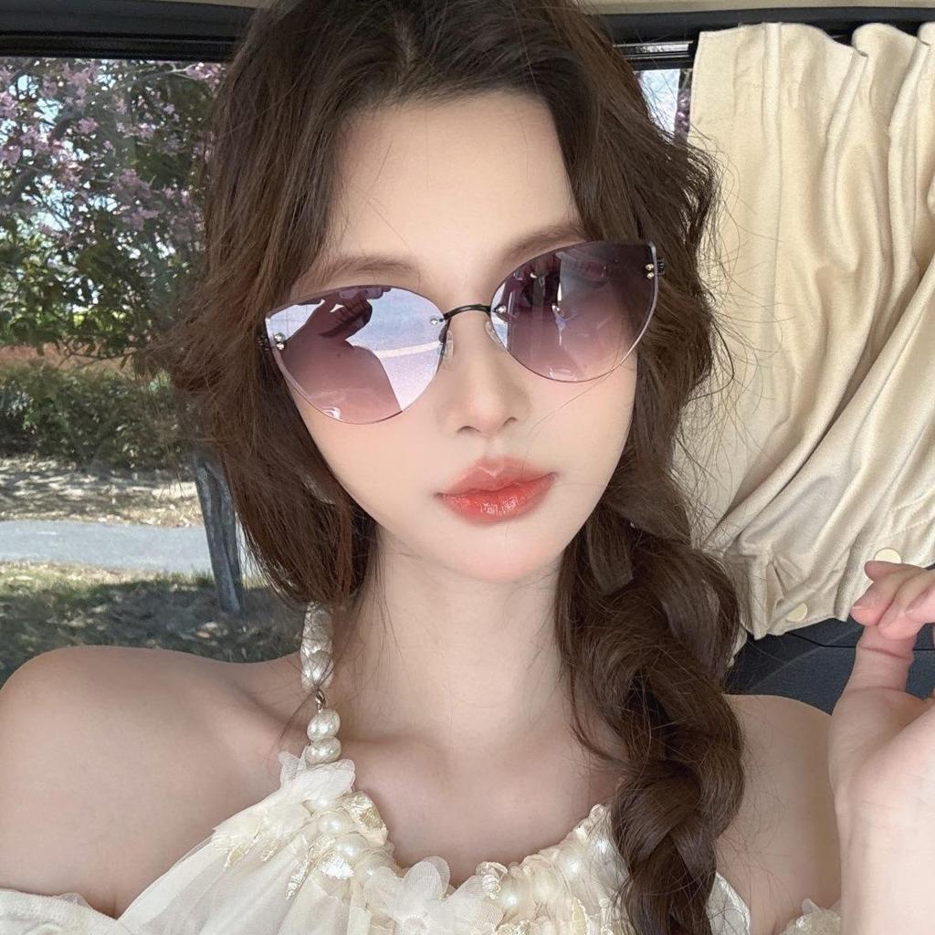Women's Frameless Oval Metal Retro Sunglasses - High-End Japanese & Korean Fashion
