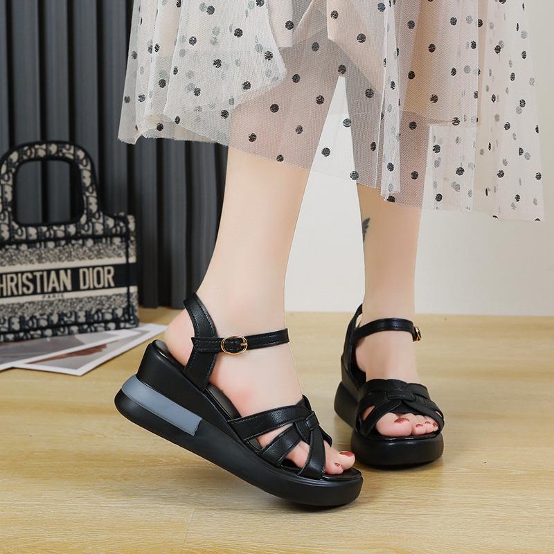 Low Sandals Woman Leather 2025 Summer Muffins shoe Clogs With Heel Large Size Suit Female Beige Women’s Shoes Low-heeled Flat Ne