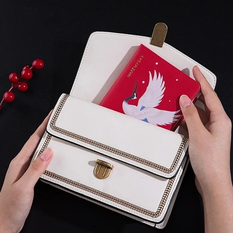 Kawaii Terminkalender 2024 Wochenplaner Notizbuch Organizer A6 Tagebuch und Journal Kran Chinesischer Stil Monatlich Reise Schule Handbuch