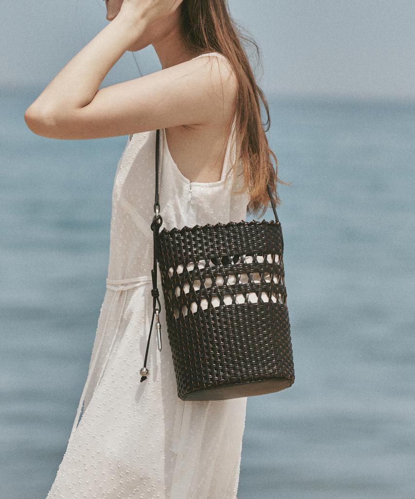 Ostkaka Tessa Bucket Shoulder Dark Brown