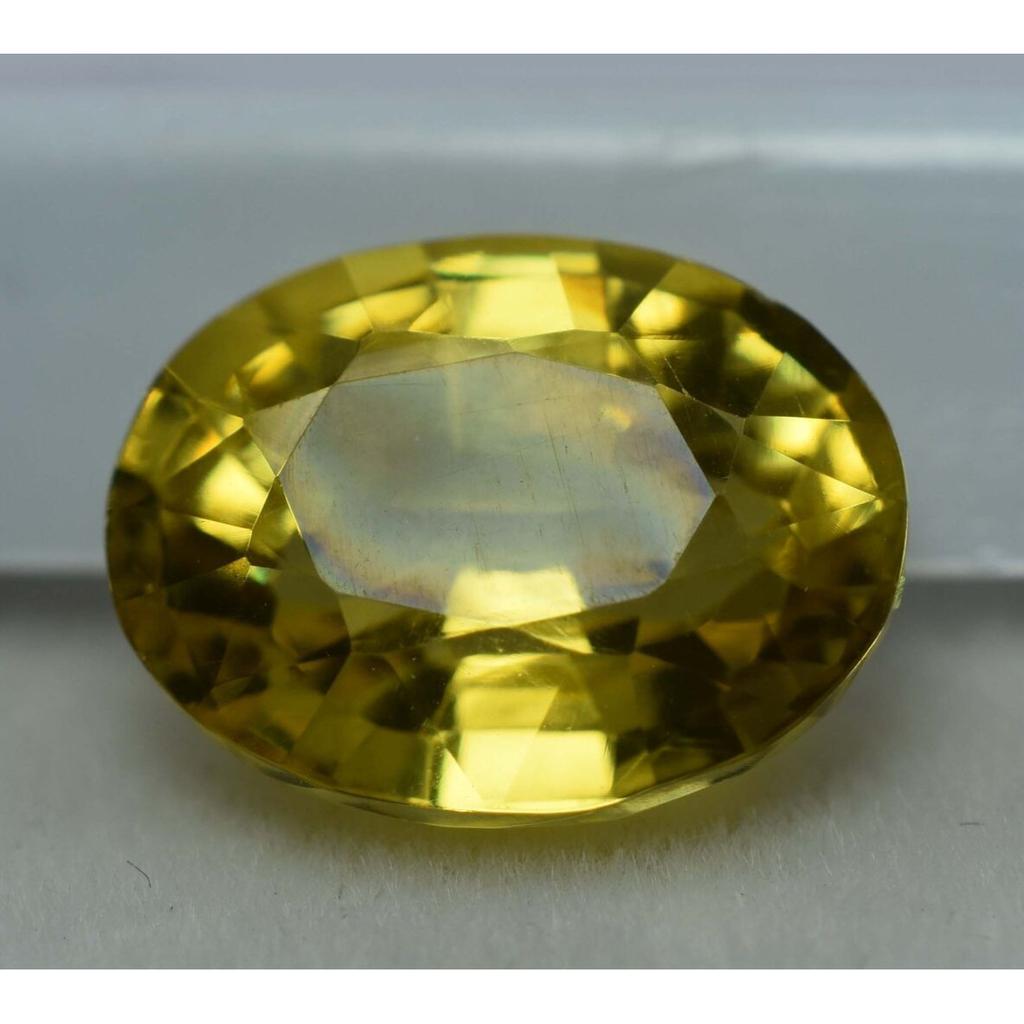 Ausgezeichnete Qualität 10,12 Karat Gelber Saphir Naturstein Ovaler Schliff
