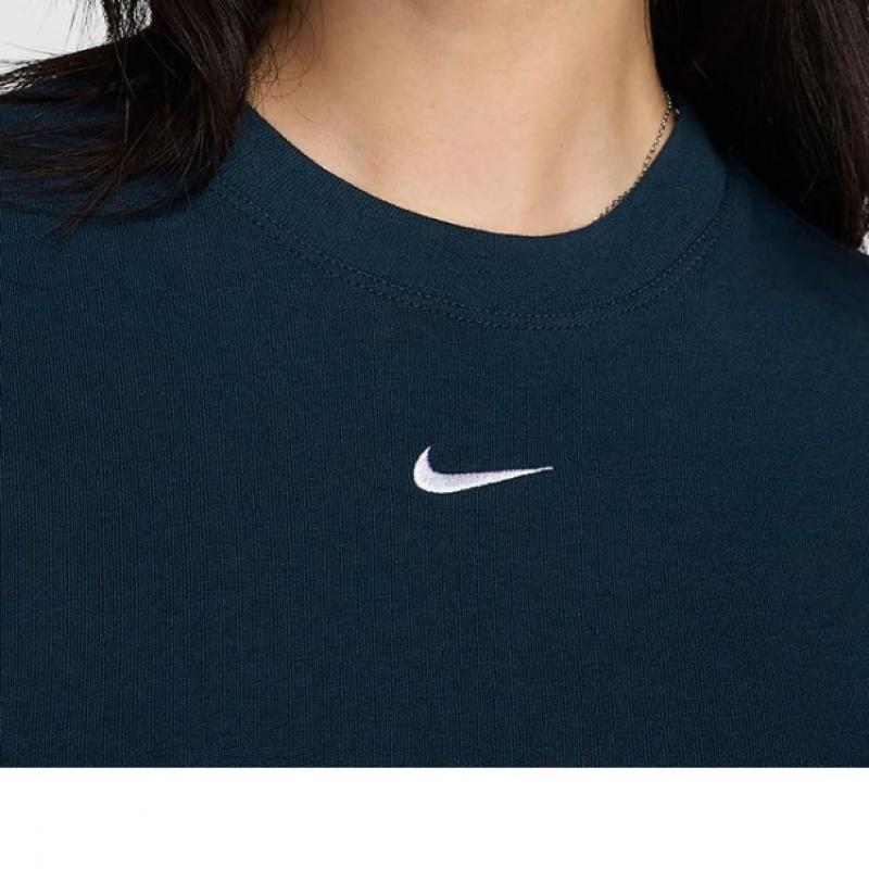 Nike ShorT Sleeve Tee Women S eSSenTial Boxy T ShirT Dd1238 478 S2407