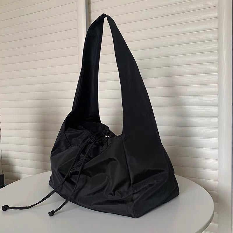 Women Bag New Nylon Bucket Fashion Solid Zipper Soft Shoulder Bag Purses And Handbags Luxury Designer Black Tote Bag