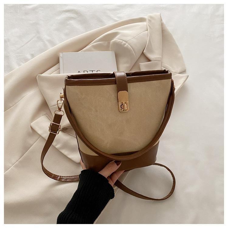 Fashion Autumn and Winter Lock Casual 2025 New Trend Large Capacity Retro Color Matching Crossbody Handheld Bucket Bag Women