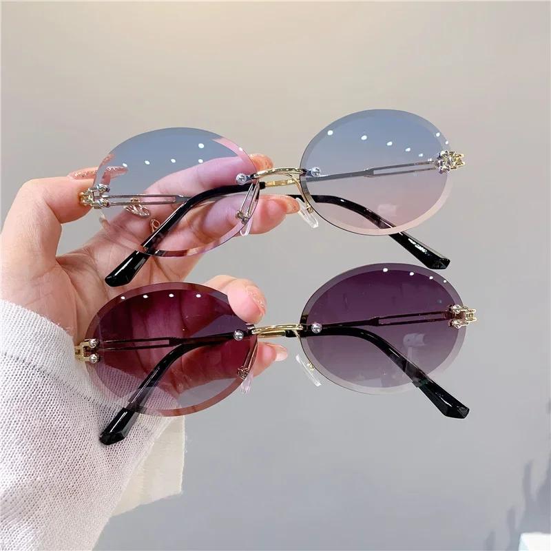 Vintage Metal Oval Sunglasses UV400 Protection Gradient Lens Frameless Shades for Women Men Retro Fashion