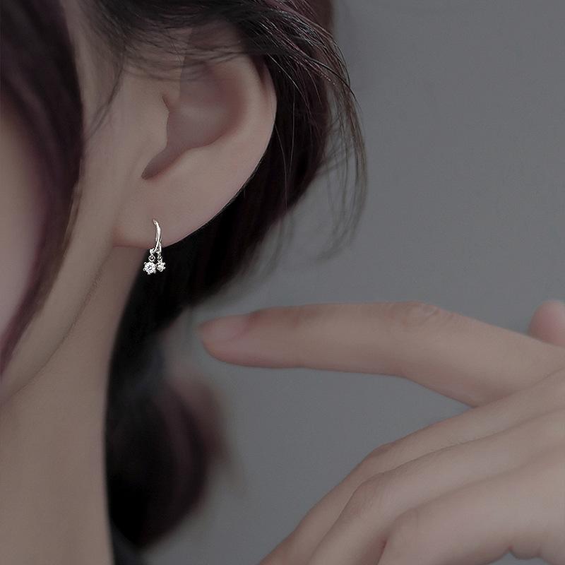 Zircon Earrings Women'S Simple High-End Earrings Exquisite Stud Earrings Small Earrings Cold Style Decoration