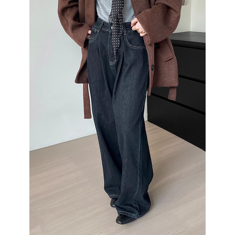 

Women s High-Waisted Dark Blue Retro Jeans for Autumn/Winter Medium