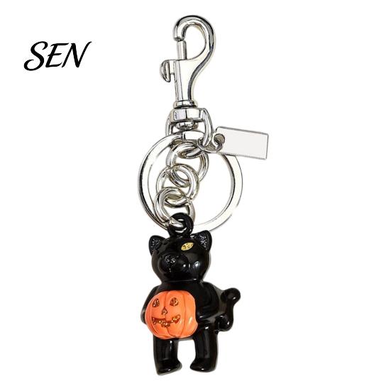 Metal Key Holder Halloween Cat Holding Pumpkin Keychain, Car Party Favor Ring Holder, Backpack Handbag Hanging Decorative Accessory