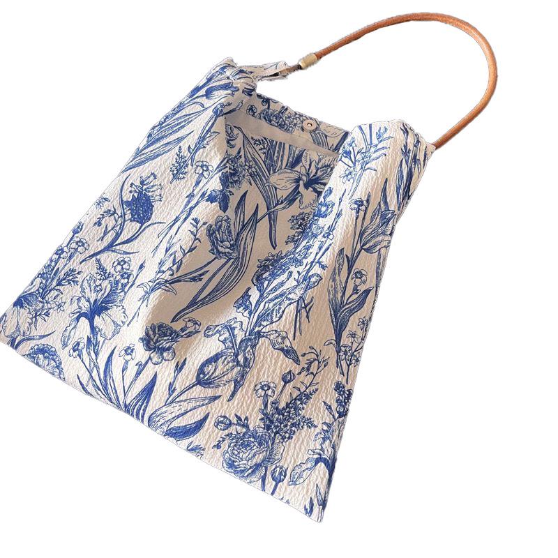 2024 Retro Chinese Blue & White Porcelain Floral Crossbody Bag - Casual Thin Cloth Design for Women