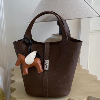 Modische Gemüsekorb-Eimer-Tasche, Hoher Erscheinungsgrad, Einzel-Schultertasche, Einfache und Nischen-Umhängetasche