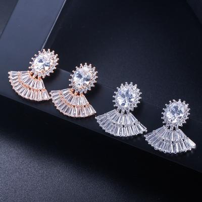 E0215 Temperamentné Elegantné Náušnice v Tvare Venca, Jemne Vykladané Zirkónom, Trendy Dámske Ušné Šperky