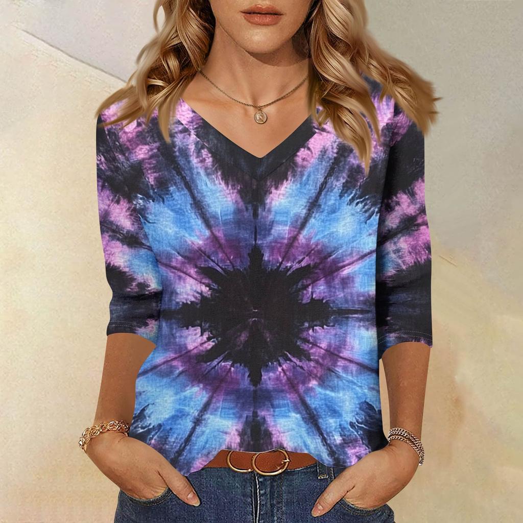Women's Fashionable Casual Three-quarter Sleeve Small Floral Print Round Neck Top
