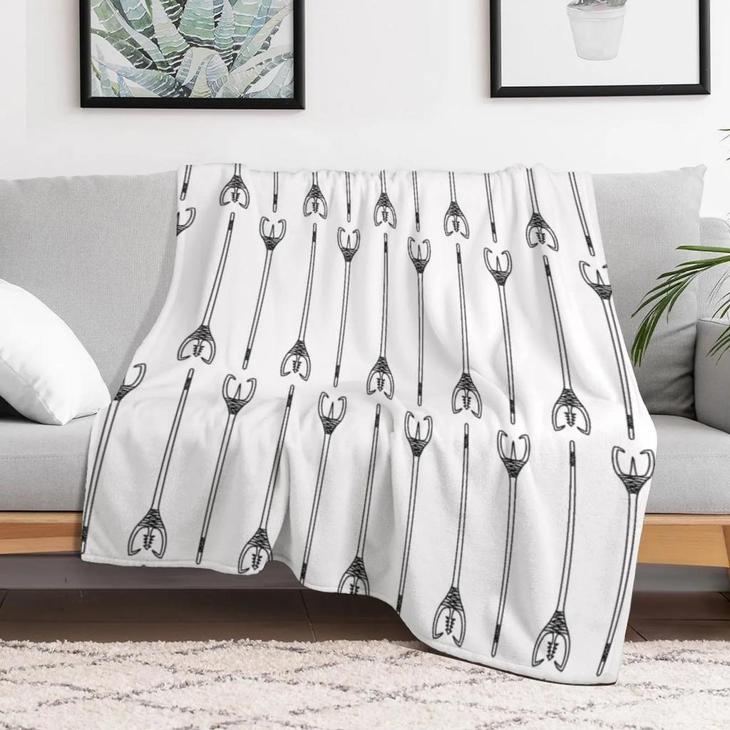Inuit Fishing Spears Throw Blanket Durable Warm Blanket for Daily Home Use