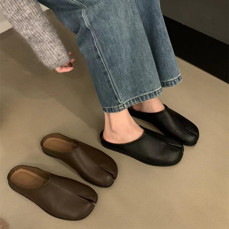 

Spring new pig s trotters split-toe shoes women s summer flat-bottomed bag head half-drag women s shoes one foot soft leather sandals half-tray 35 чёрный