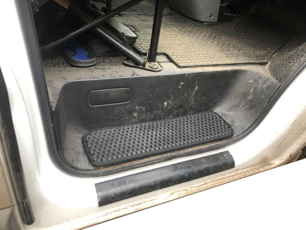 Einstiegsmatten (3 Stück, EVA, schwarz) fürOpel Vivaro 2001-2015