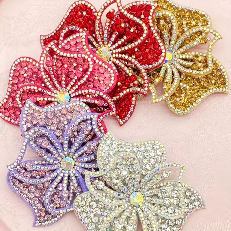 A New Style Six-petal Flower with Hot-fix Rhinestones and Sequins, a DIY Patch for Decorating Shoes, Hats, and Clothing Accessories