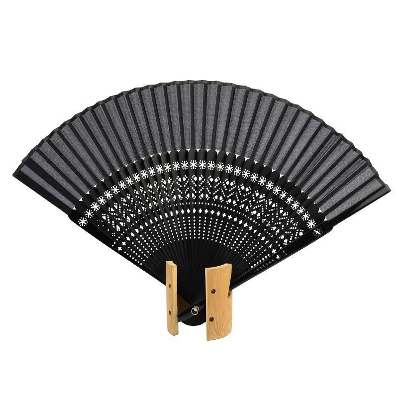 Mit schwarzer Seidenfarbe ausgehöhlter handgehaltener Cheongsam-Tanz für Sommerfrauen im japanischen Stil