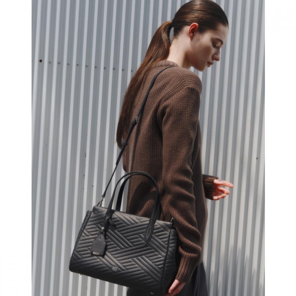 Daks Black Cowhide Tote Bag With Logo Dcba6f373bk