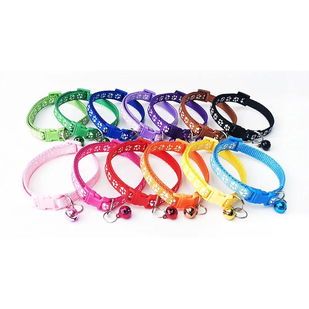 Collier Pour Chiot Katzenhalsband, Katzenhalsband mit Glöckchen, niedlicher Pfotenabdruck, verstellbares Nylonband, Umhängeband für Kätzchen