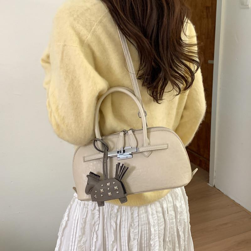 Minimalist Shell Bag For Women With Synthetic Leather And Zipper Closure For Daily Use