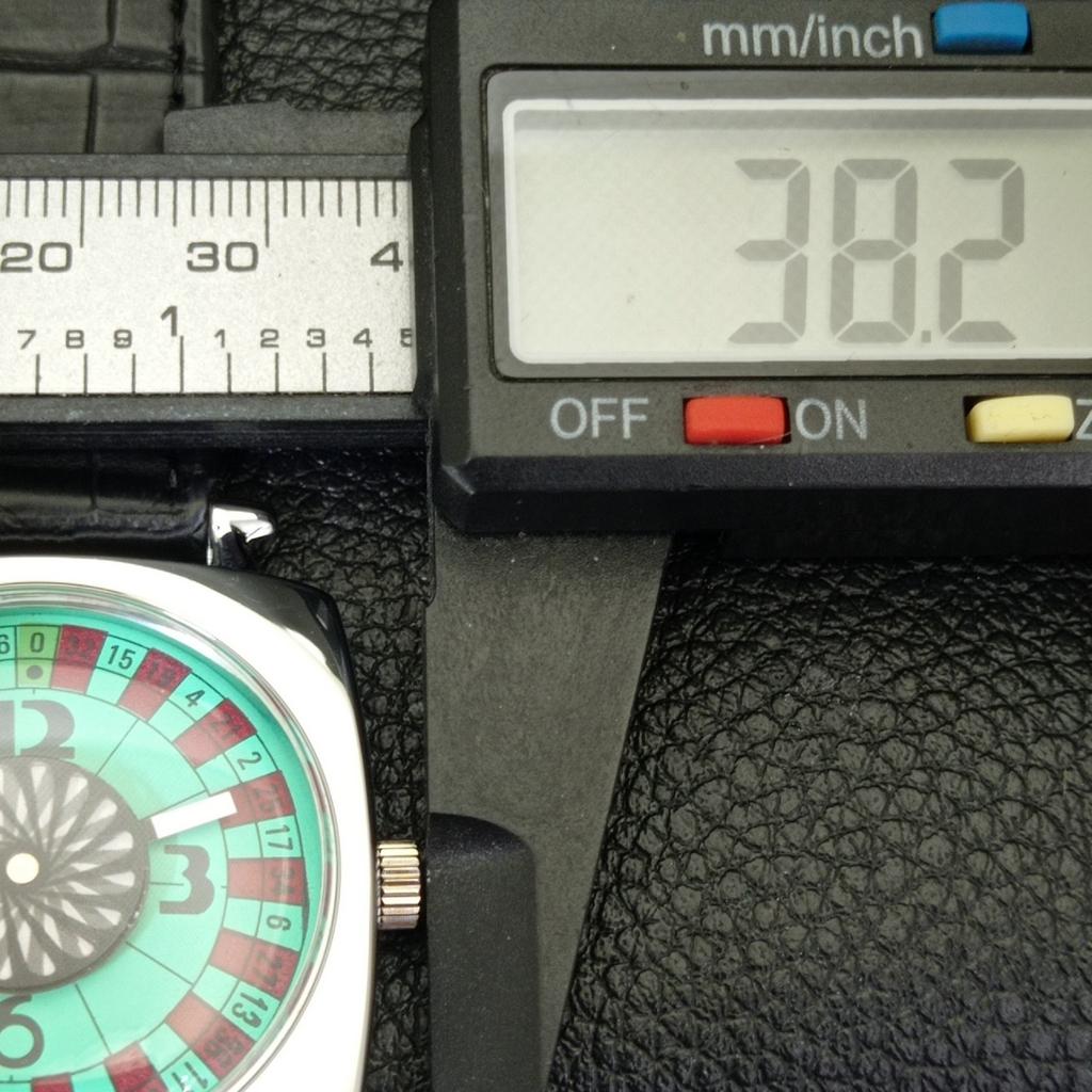 VINTAGE HAND-WINDING SWISS POKER FACE MENS REFURBISHED SEA GREEN WATCH A700946-5 R205a-a700946