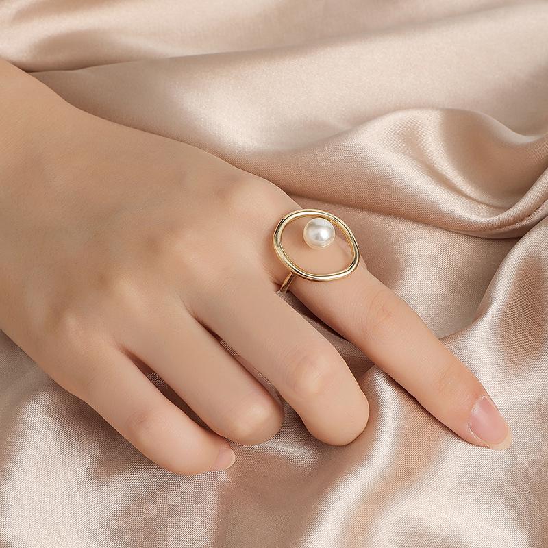 Neuer stilvoller Perlenring für Damen - Minimalistisches koreanisches Design