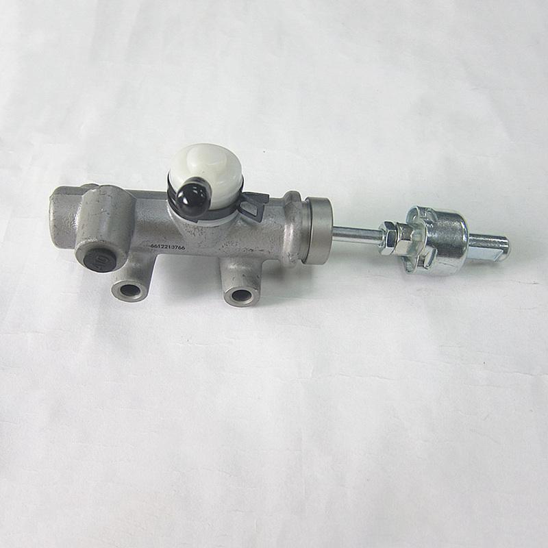 Car accessories 31420-60030 clutch master cylinder for Toyota LAND CRUISER PRADO GRJ120 KZJ120 LJ120 RZJ120 TRJ120 2002-2010 MTM