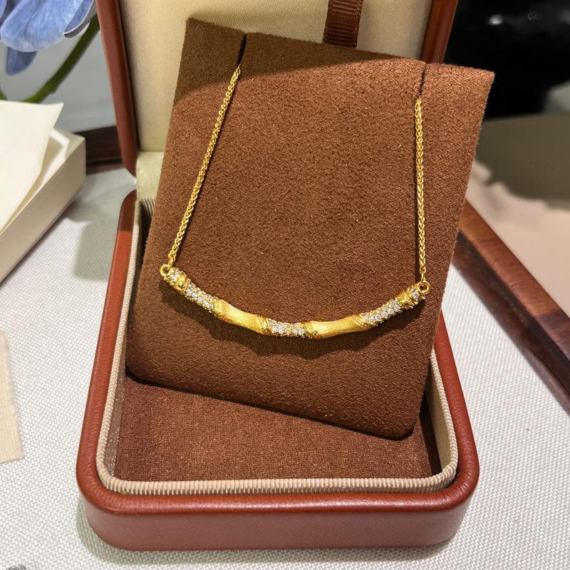 The Same Style Of Diamond Brushed Bamboo Necklace In The Gold Store Is A High-End High-End Retro Collarbone Chain