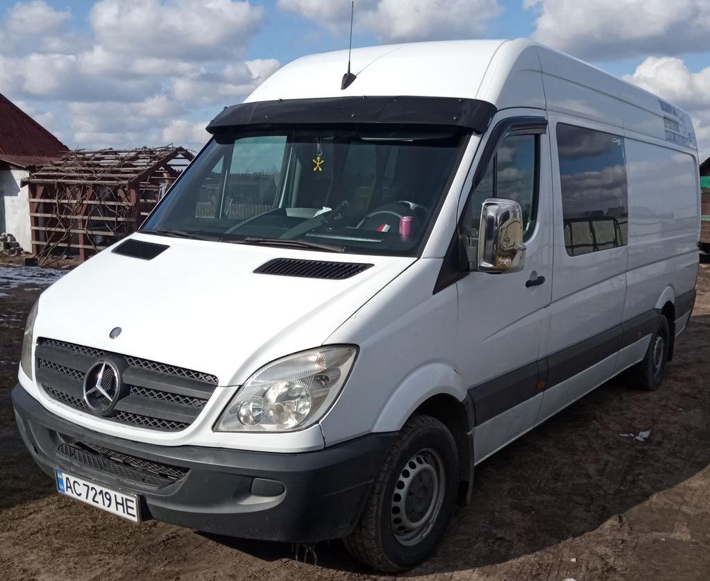 

Козирок на лобове скло на рамі V2 (чорний глянець, 5мм) для Mercedes Sprinter W906 2006-2018 рр.