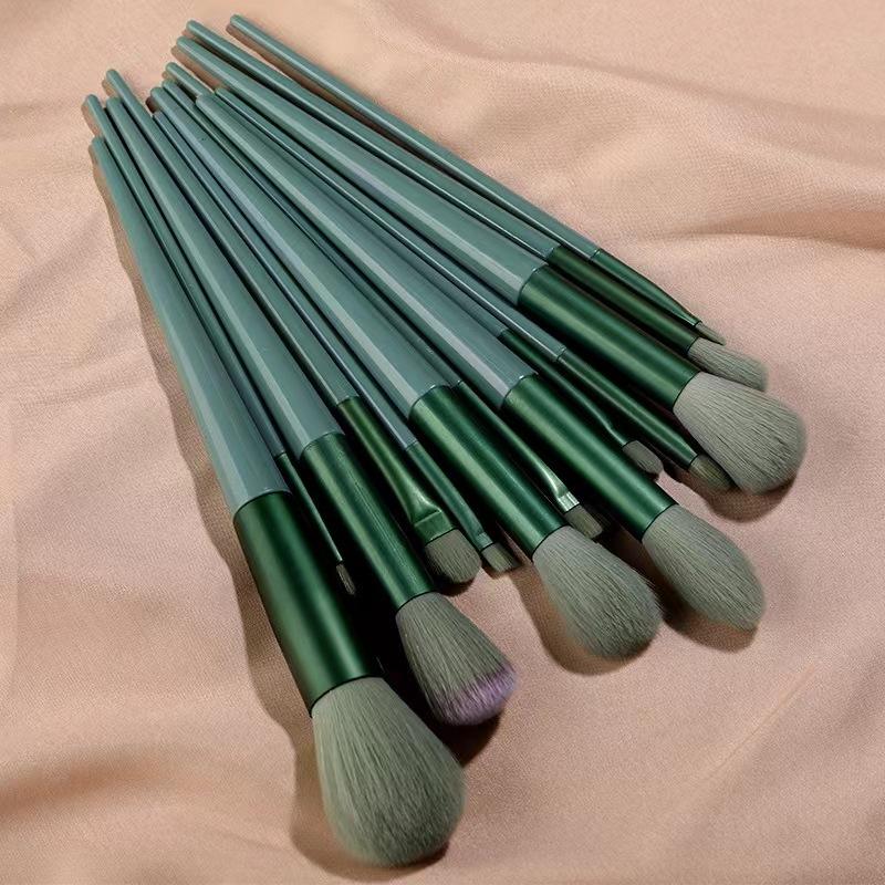 13-Piece Makeup Brush Set With Soft Bristles For Blush, Eyeshadow, Concealer, Foundation, And Loose Powder