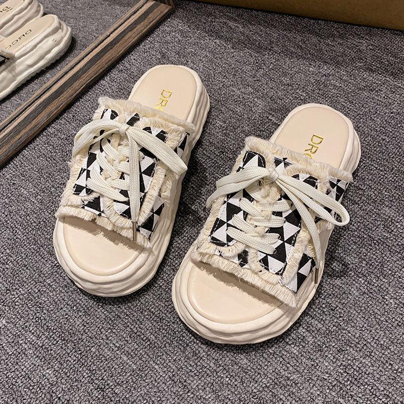 Dissolved thick-soled canvas slippers women's summer wear 2025 new fashion Internet celebrity explosion lazy high-end sandals