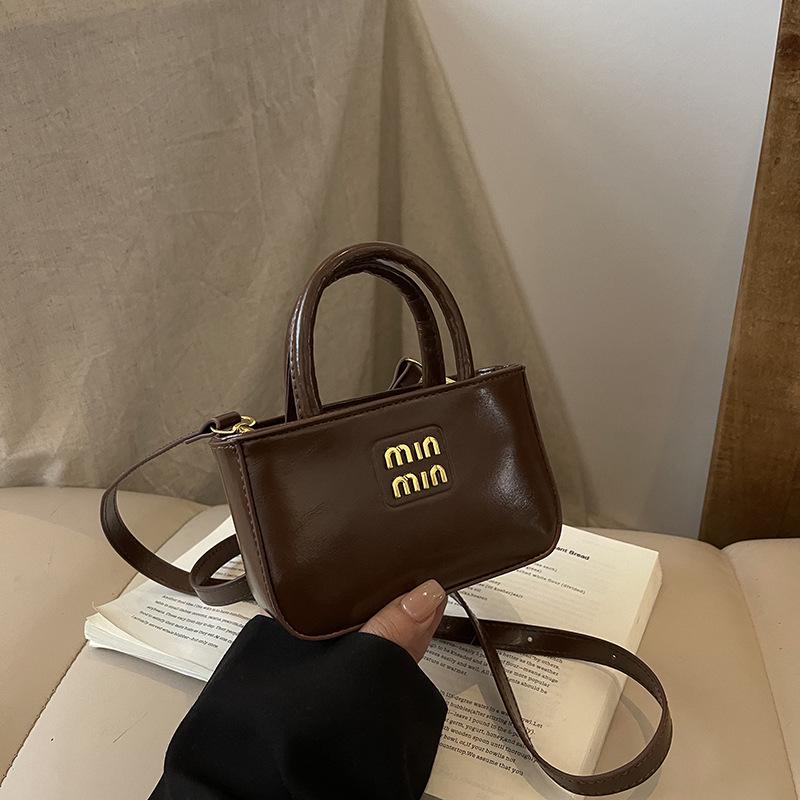 2025 Children's Retro Oil Leather Crossbody & Coin Purse: European & American Fashion for Girls