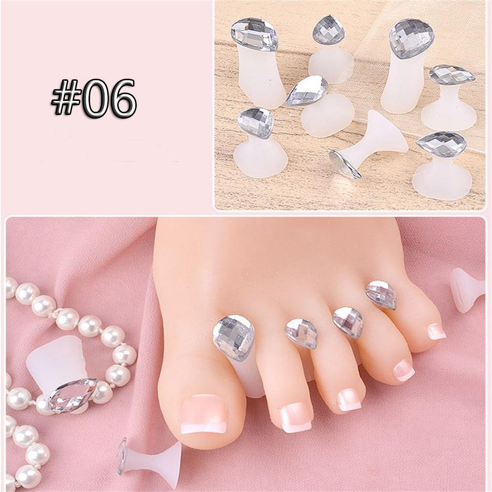 8 Pcs Comfortable Crystal Diamond Waterdrop Pedicure Tool Toe Silicone Separator Flower