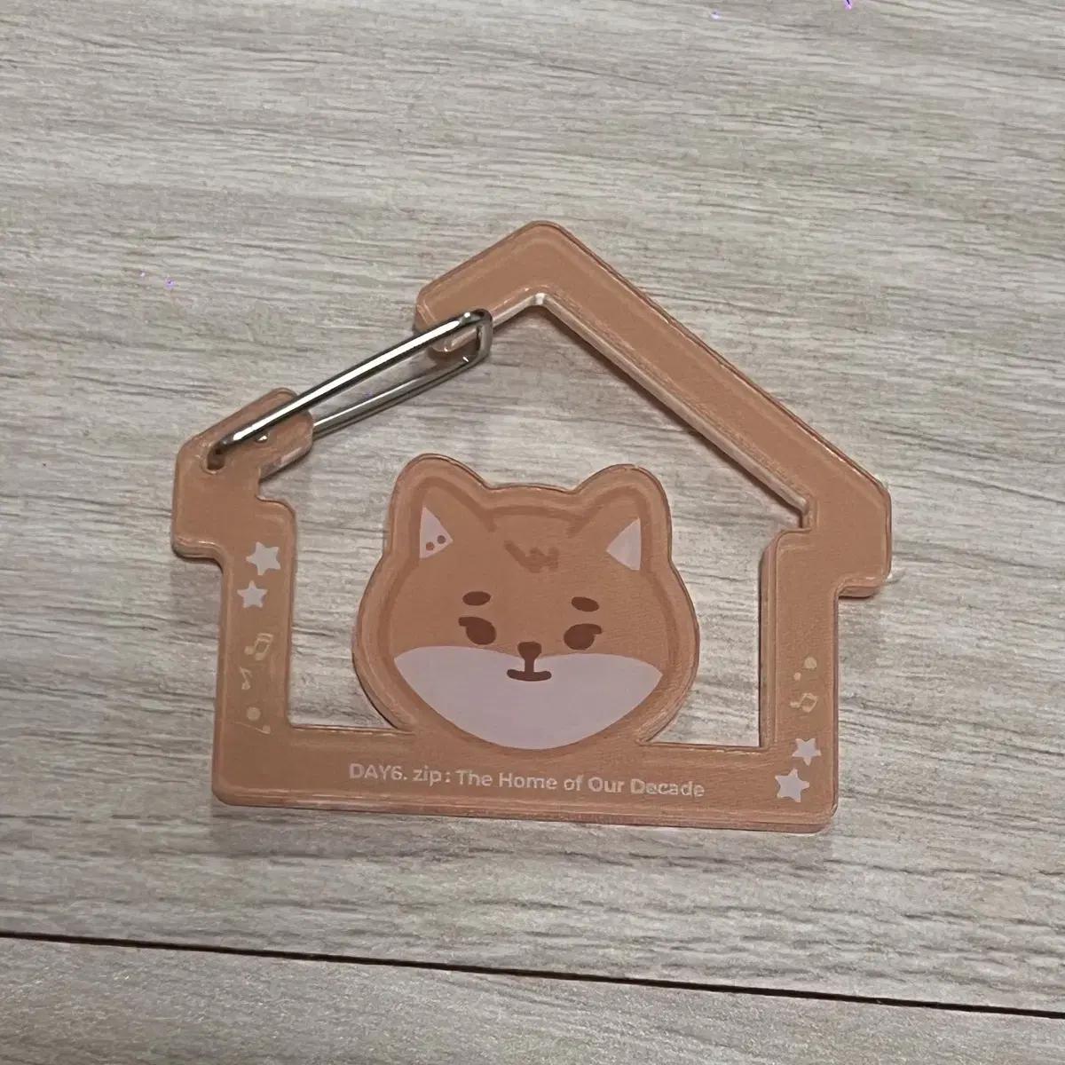 

Day6 Popup Store Carabiner Ke