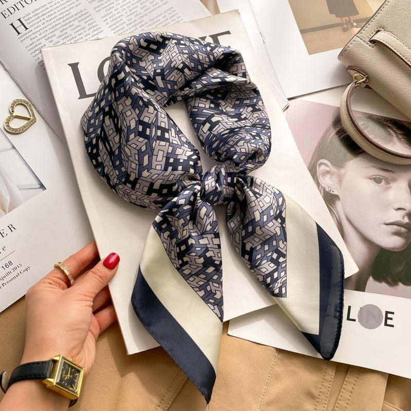 Zhang Ruonan silk scarf women's spring and summer new fashion retro accessories scarf neck high-end small square scarf