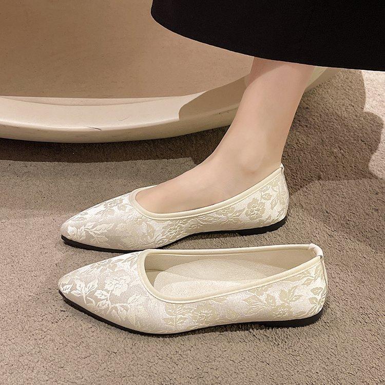 

Гуофэн повседневные большого размера женские туфли-лодочки весна новые ретро для работы удобные остроносые туфли бабушки на плоской подошве 36 белый