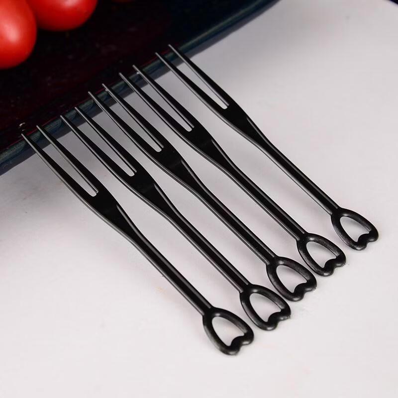 HANDUNYOU Disposable Heart-Shaped Black Plastic Fruit Forks