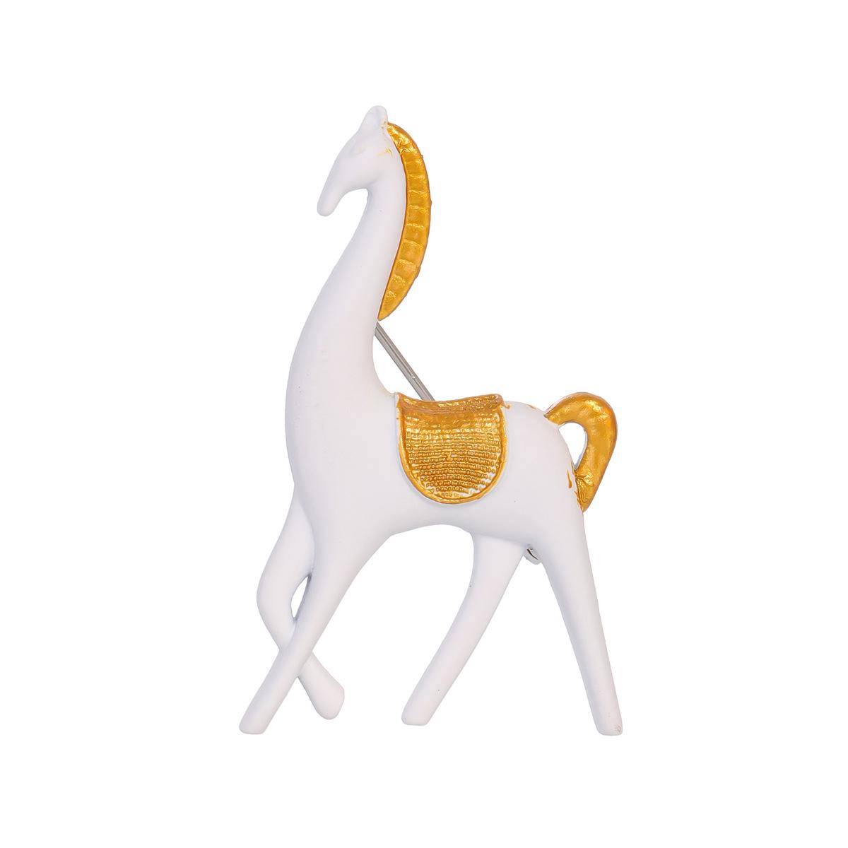 

Creative Personality Animal Zodiac Horse Year Badge Pin Brooch for Women Men Couple Elegant Fashion Suit Accessories Jewelry білий