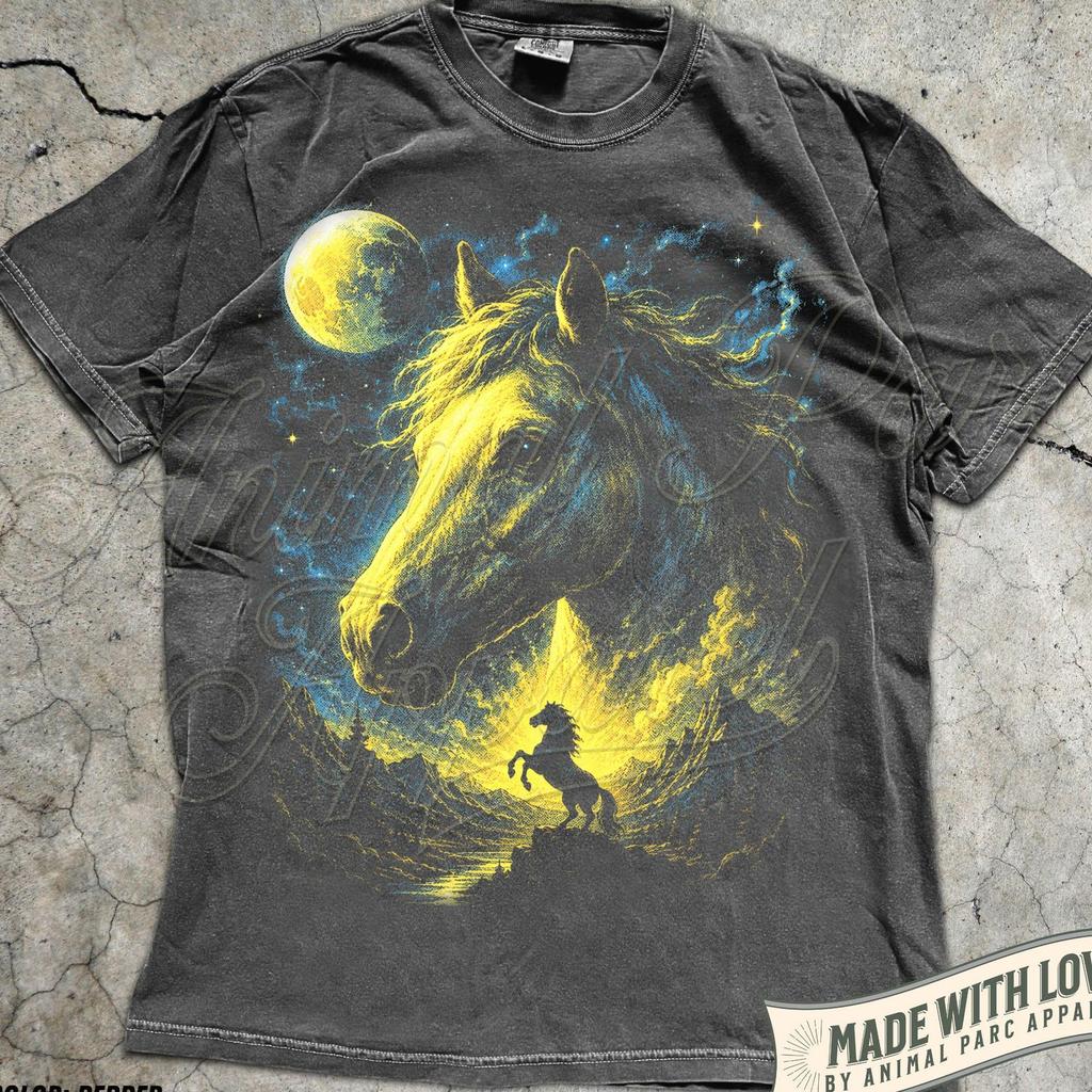 Horse Moonlight T Shirt, Western Cowboy Tee, Howling Moon Horse Graphic Top, Rustic Country Vintage Wild Horses Tee, 90s Animal Shirt