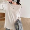 Women's European-Style White Pure Cotton Long-Sleeved T-Shirt, Plus Size Slimming Base Shirt for Autumn/Winter - Loose and Lazy Fit (6173).