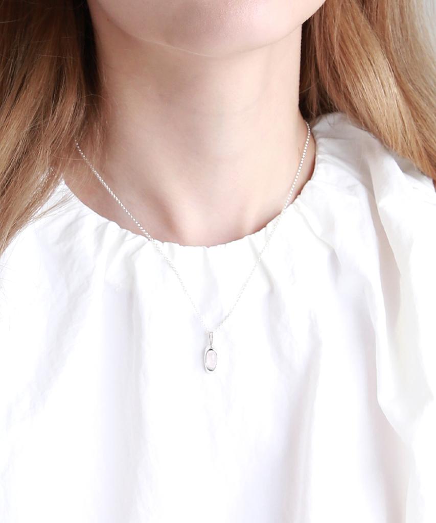 Reindeer Mute Necklace 03