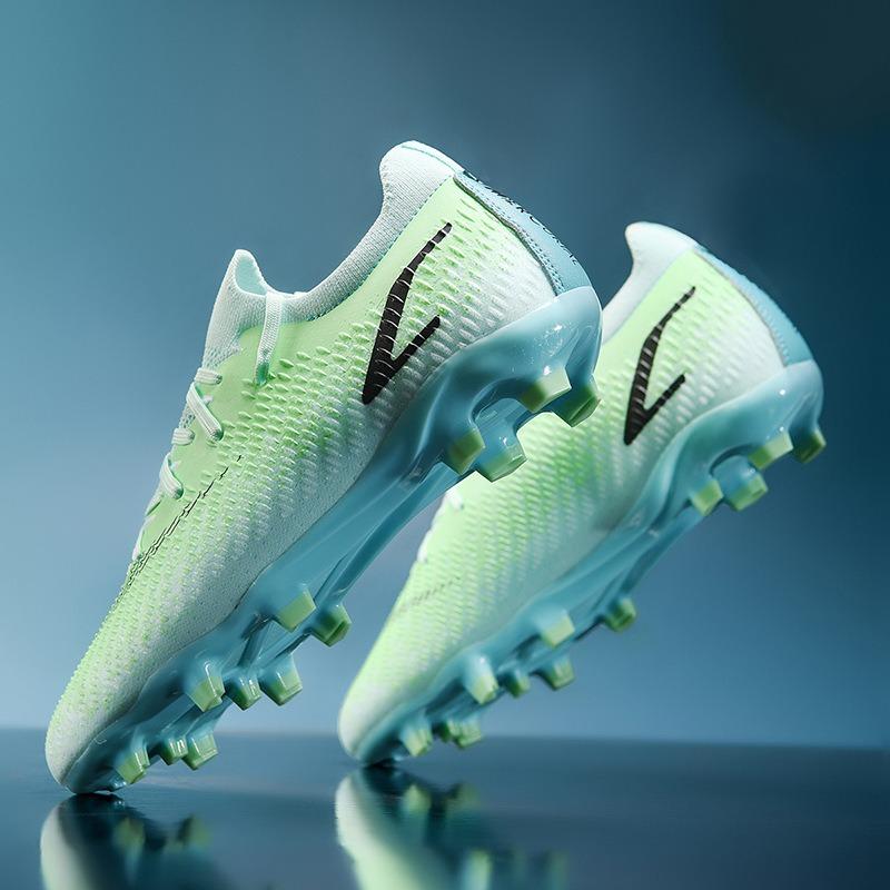 

New adult children s outdoor lawn sports training non-slip and warm long nails broken nails competition football shoes 45 чёрный