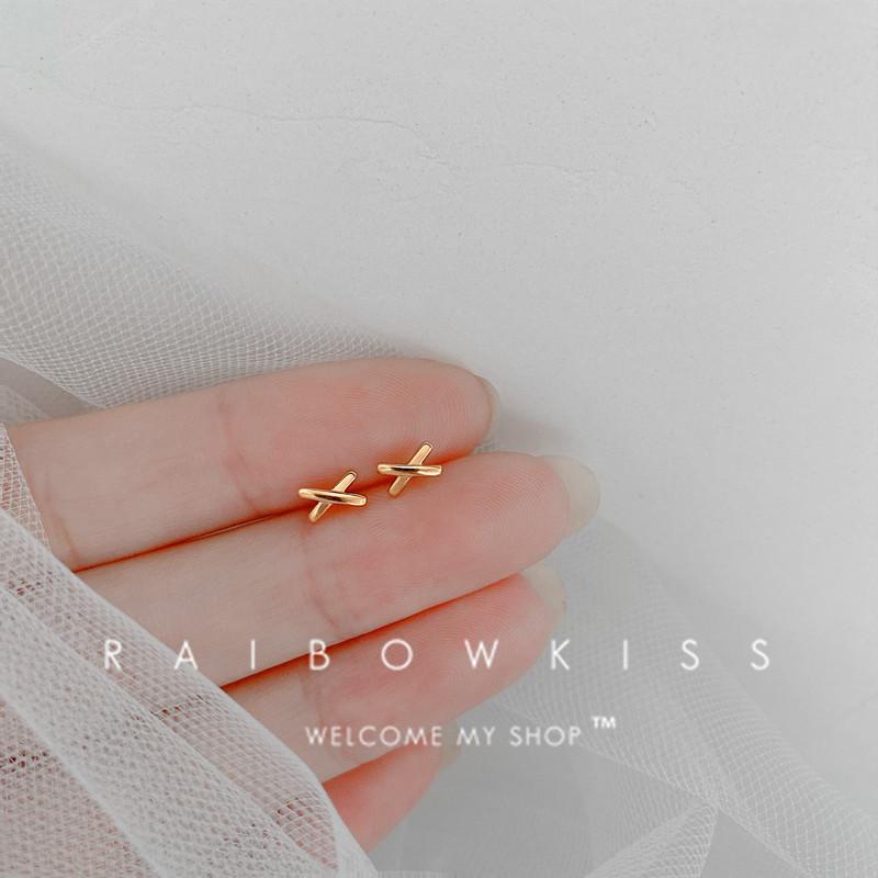 925 Silber Nadeln Gold Farbe Einfach Klein Schmetterling Steckerohrringe für Damen Hypoallergen Tägliches Tragen Ohr Mädchen Piercing Geschenke