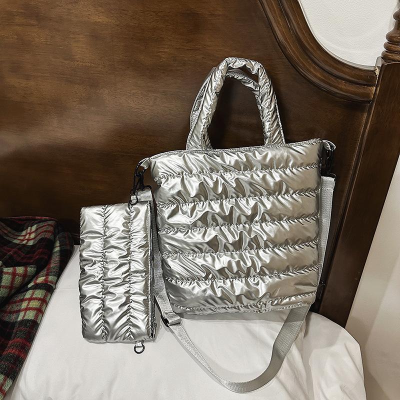 

Зимняя стеганая сумка-тоут из хлопка для женщин, модная повседневная сумка-мессенджер, дизайнерская дутая сумка, большая вместительная сумка через плечо 27x13x31cm серебряный