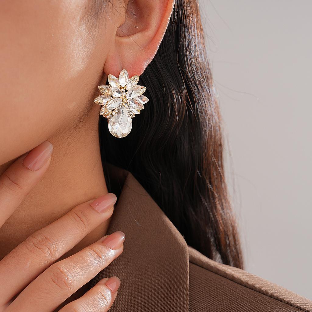 Light Luxury Diamond Water Drop Flower Silver Needle Earrings Fashion Personality Earrings Sense Earrings