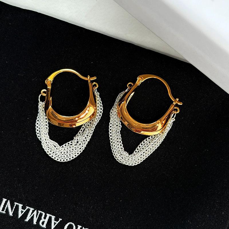 

Metal gold small fringed earrings, women s high-end sense,light luxury temperament, unique square face, ear buckles, real gold electroplated earrings.