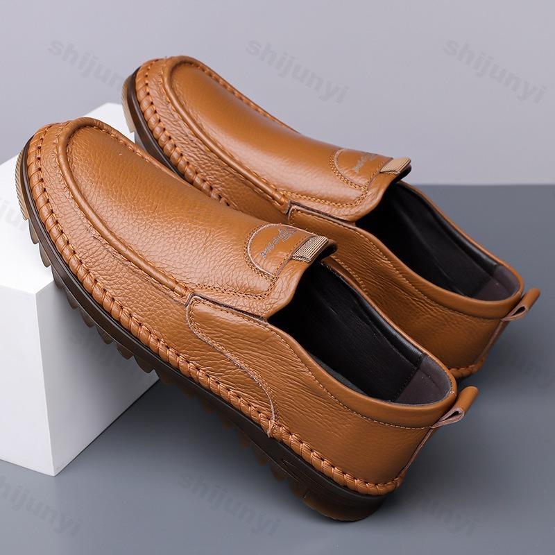 Fashion Autumn Men Casual Driving Shoes Designer Fashion Loafers Solid Color Big Size Soft Sole Non-slip Shoe Comfortable Leather Shoes