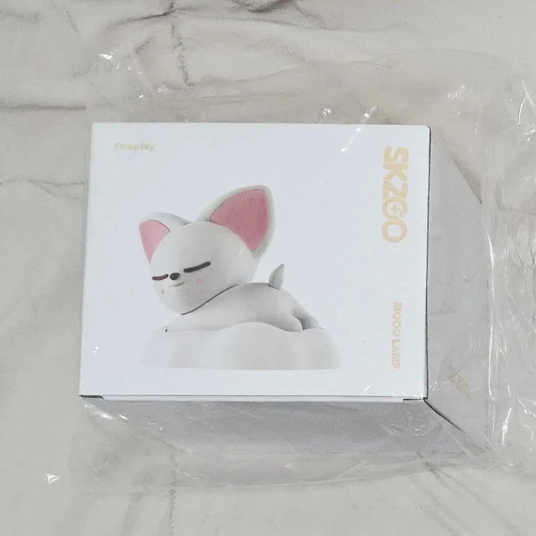 

Straykids Dominate Mood Light, Foxy, I & In Md Goods, Sealed