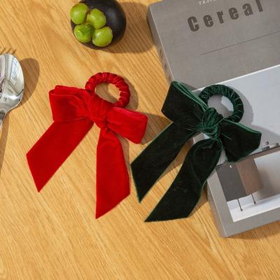 Holiday Christmas Bow Napkin Rings Red and Green Velvet Napkin Holders Festive Table Setting Tissue Rings for New Year